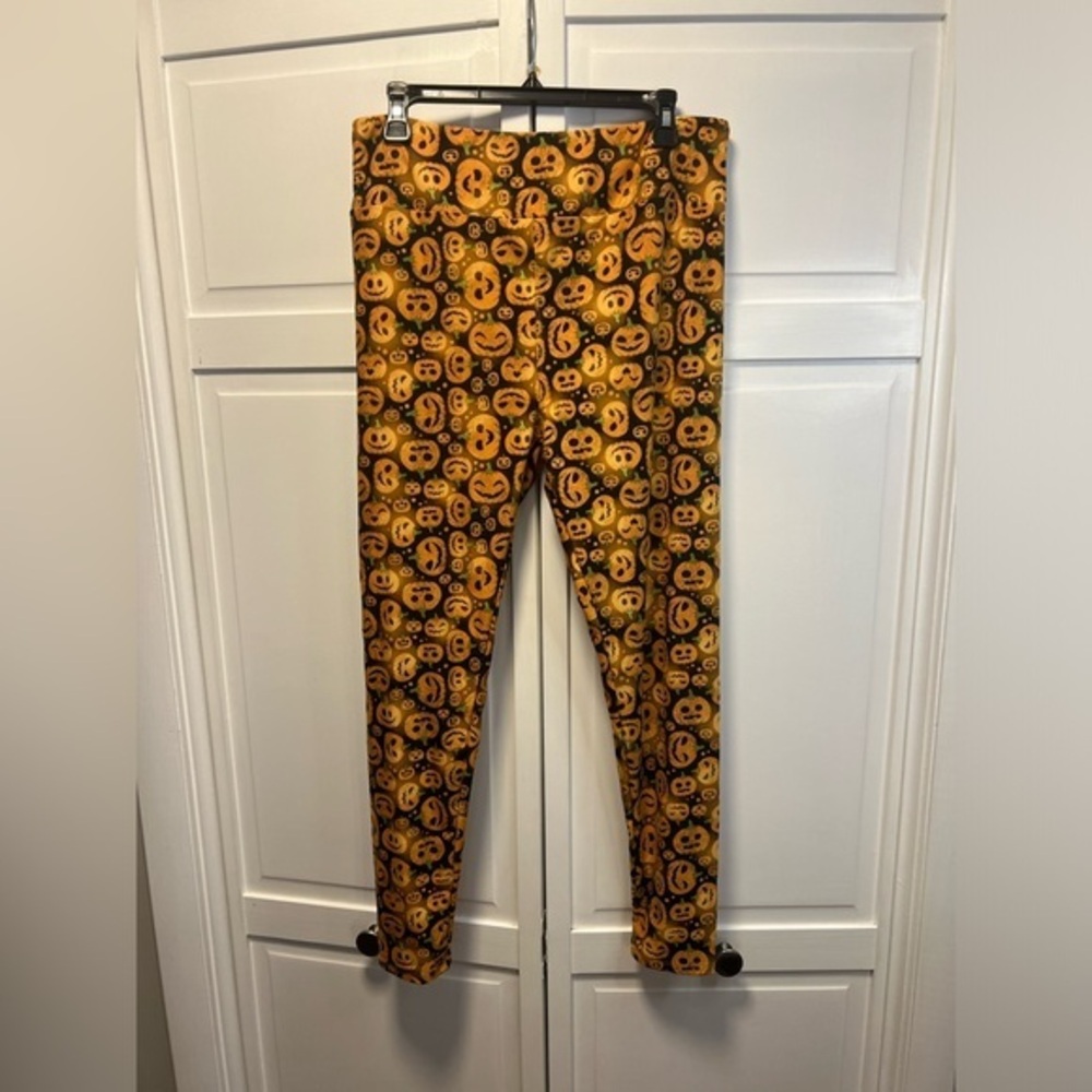 LuLaRue Tall/Curvy Halloween Pumpkin Jack O Lantern Leggings